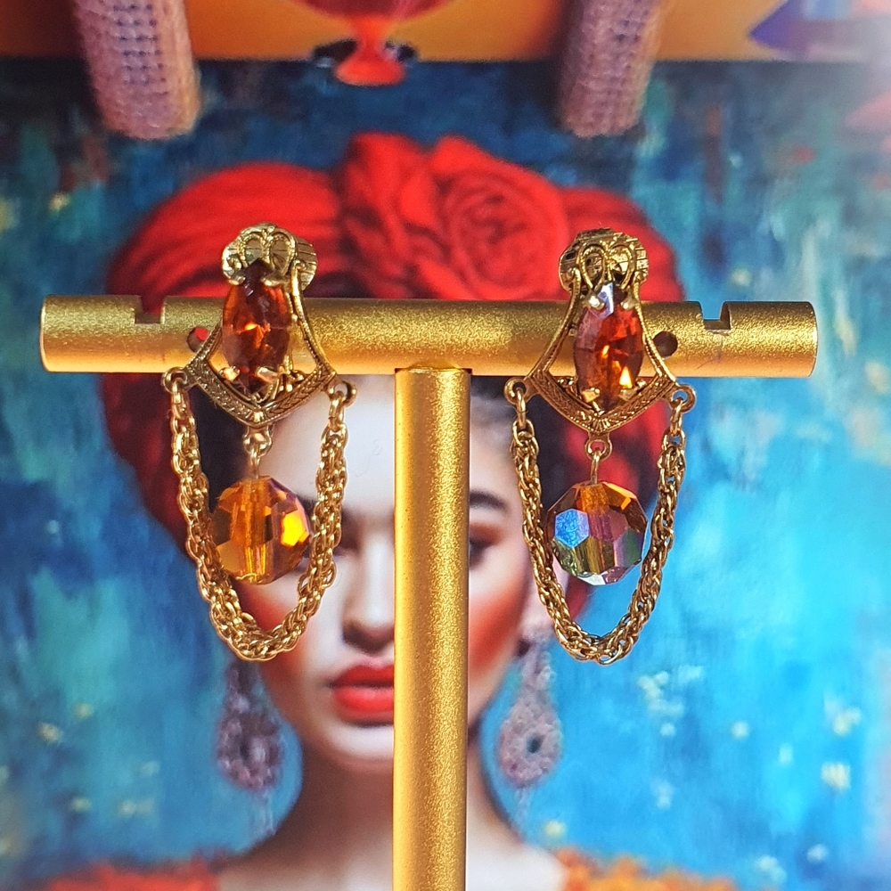 Vintage Goldtone Clip On Earings